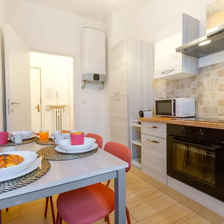 Holiday home Fleming Ospedale 300mt Wifi Aria Condizionata Free Parking Parma